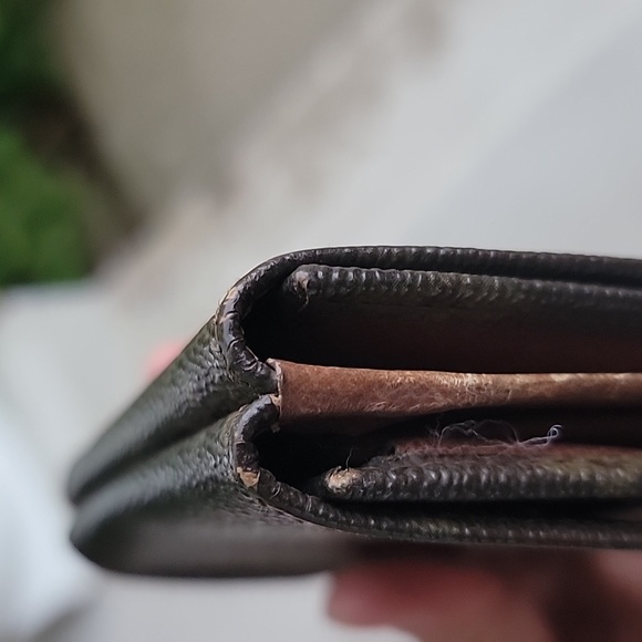 Authentic Louis Vuitton Wallet - Picture 9 of 12